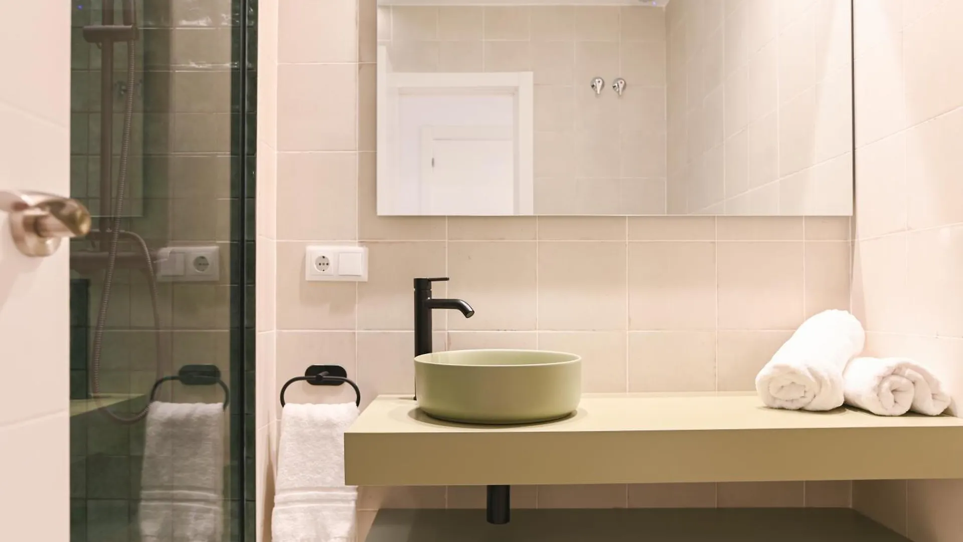 Alohamundi Curtidurias Apartment Seville