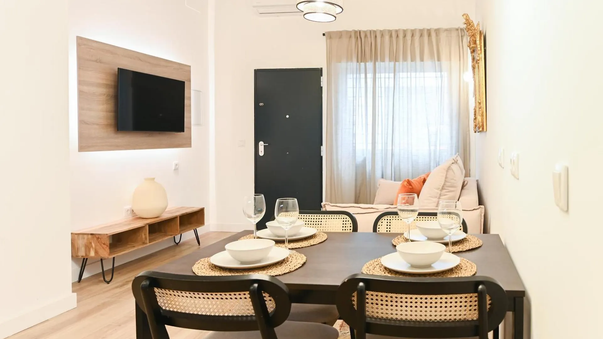 Alohamundi Curtidurias Apartment Seville 0*,  Spain