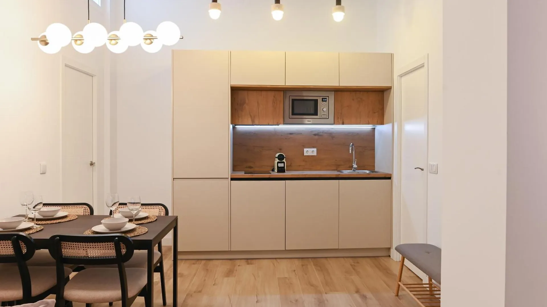 Alohamundi Curtidurias Apartment Seville