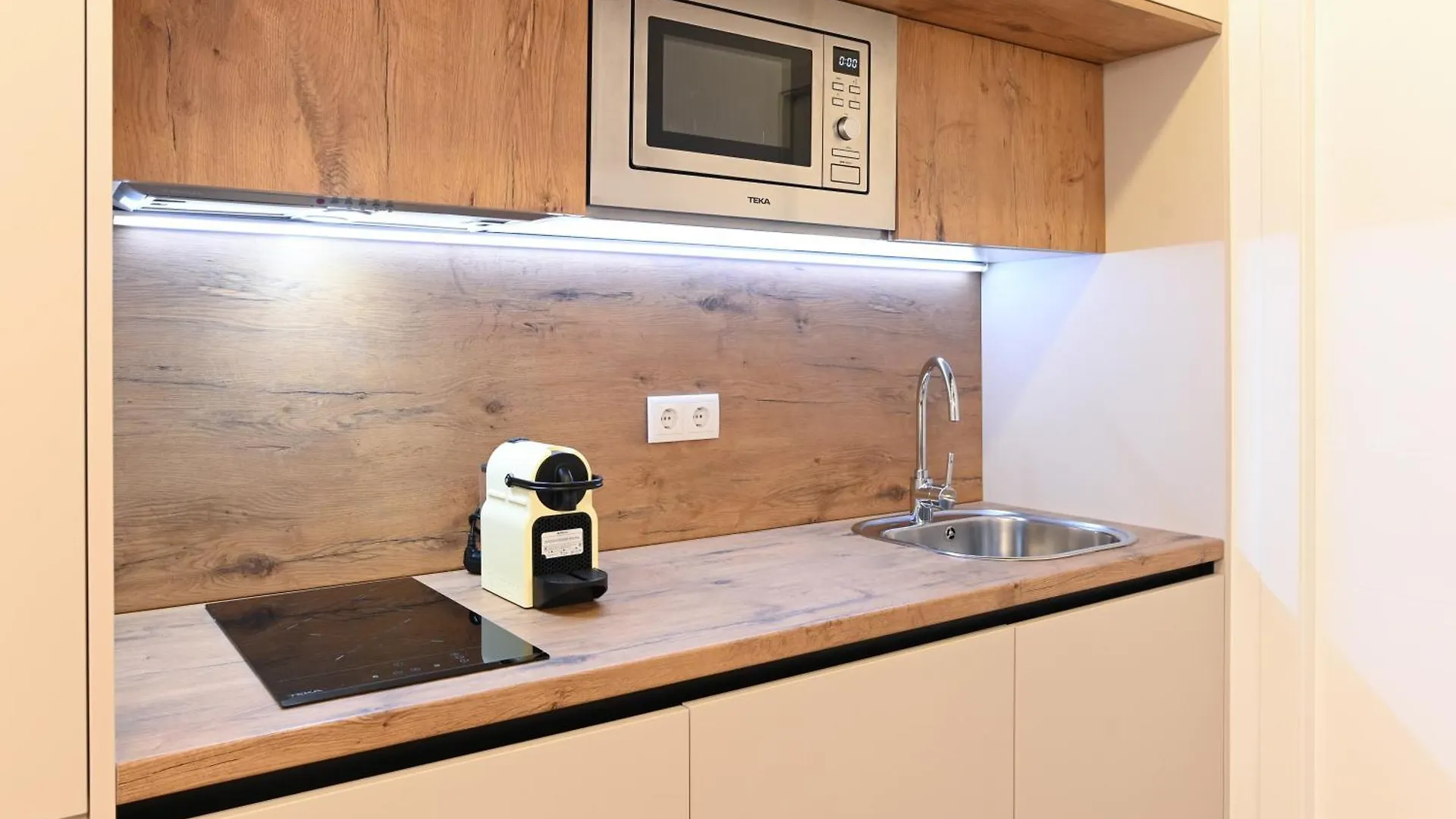 Alohamundi Curtidurias Apartment Seville Spain